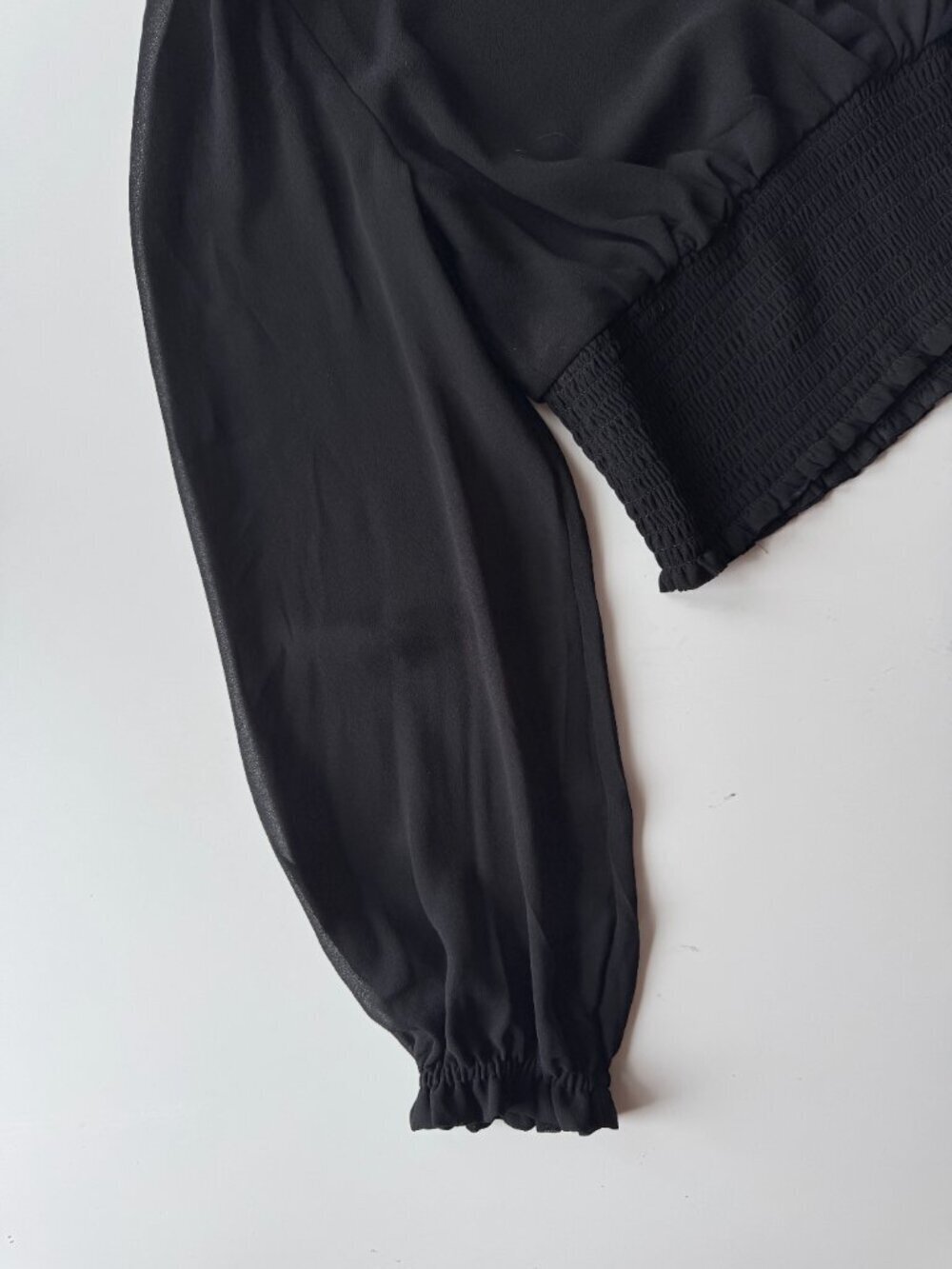Aritzia WILFRED Wistful Black Chiffon Smocked Puff Sleeve V-Neck Blouse, Size S - Picture 8 of 14